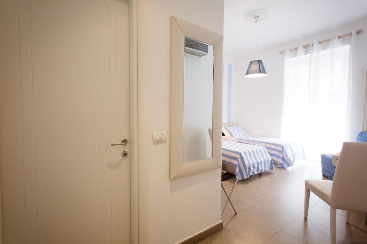 Affittacamere E Appartamenti - Rent Rooms And Apartments Le Camere Nel Corso - Adults Only La Spezia Exteriör bild