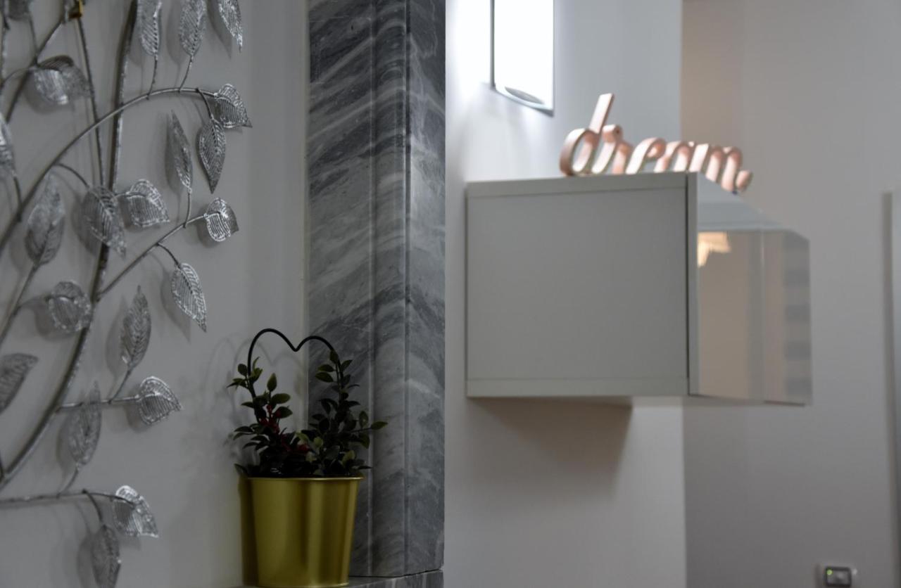 Affittacamere E Appartamenti - Rent Rooms And Apartments Le Camere Nel Corso - Adults Only La Spezia Exteriör bild